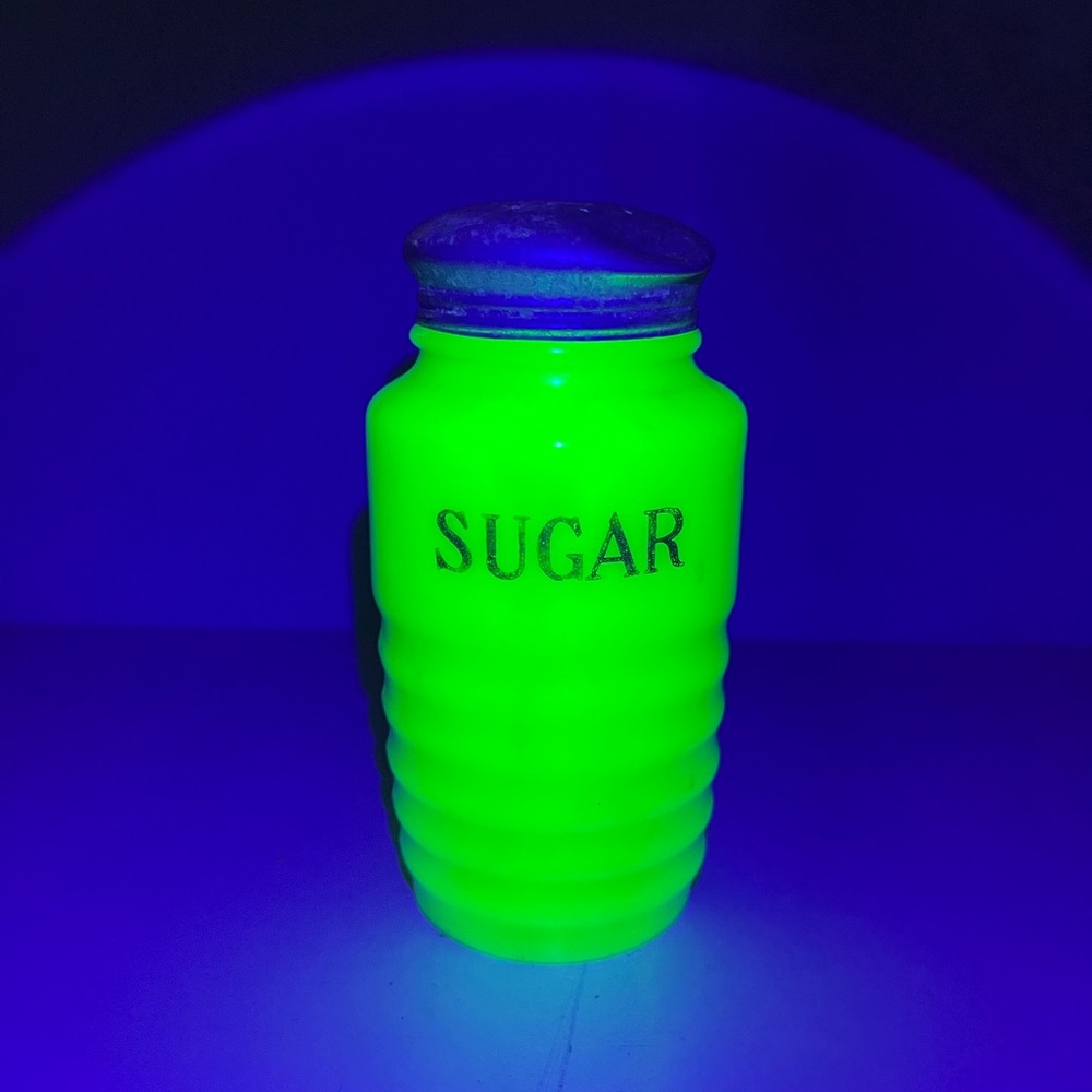 Vintage Jadeite/Uranium Sugar Shaker Beehive Jeannette Glass Kitchen Art Deco
